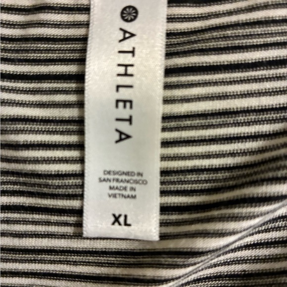 Athleta Stripe Tank XL Black/cream Striped  Activewear Stretch Workout Outdoors - Picture 3 of 6